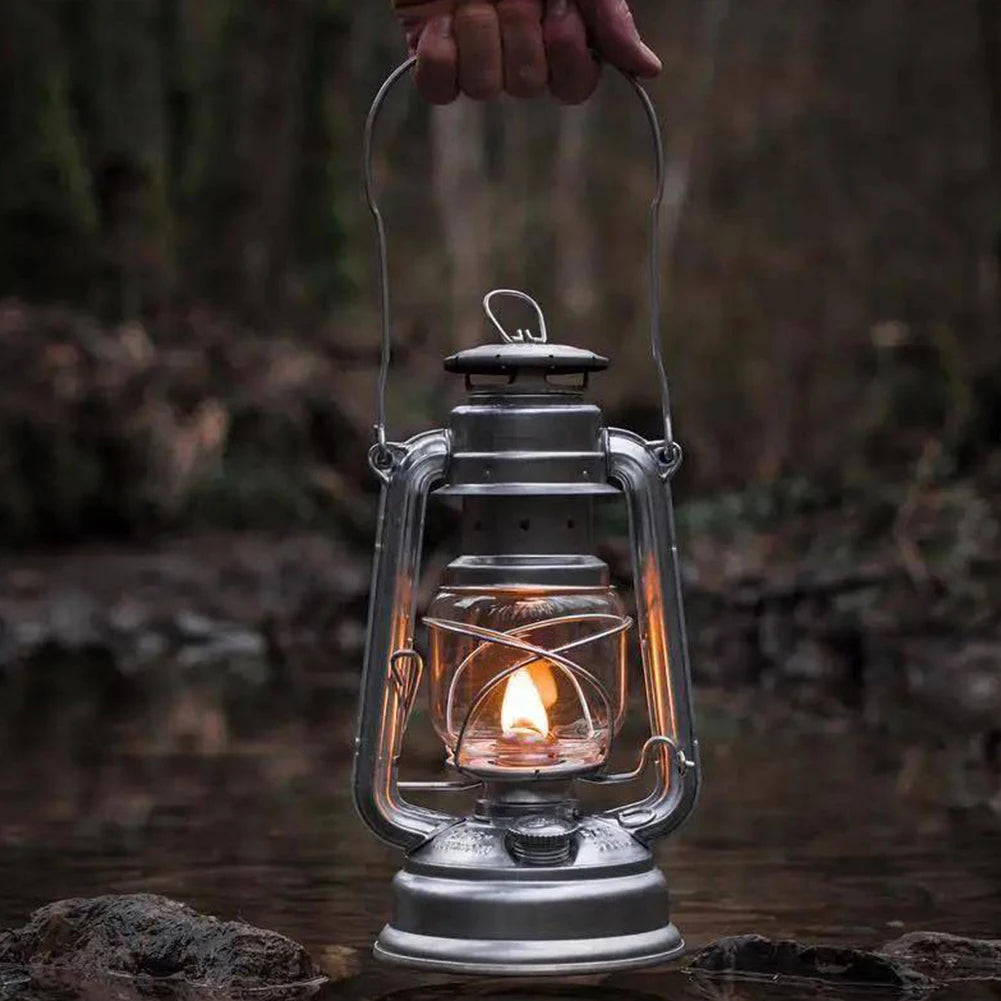 Camping Kerosene Lamp Portable Outdoor Atmosphere Lighting Tent Lanterns with Handle Vintage Oil Burning Table Hurricane Lamps.