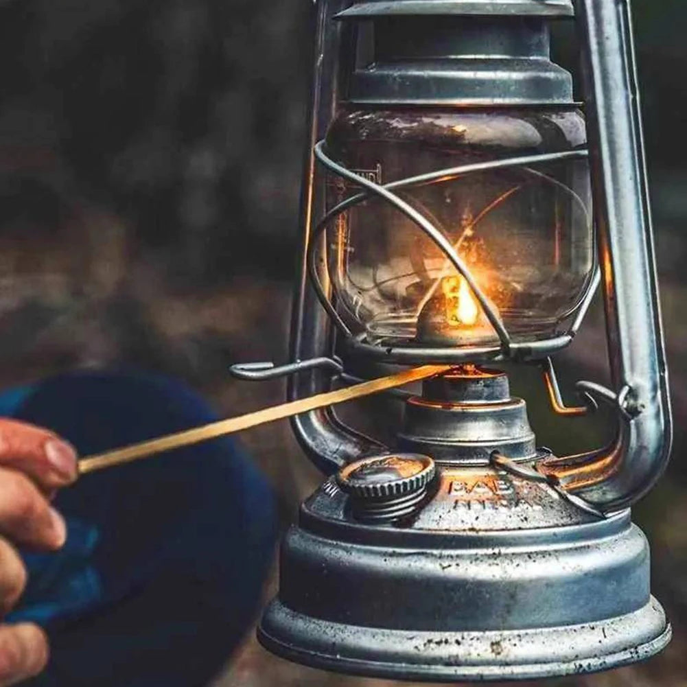 Camping Kerosene Lamp Portable Outdoor Atmosphere Lighting Tent Lanterns with Handle Vintage Oil Burning Table Hurricane Lamps.